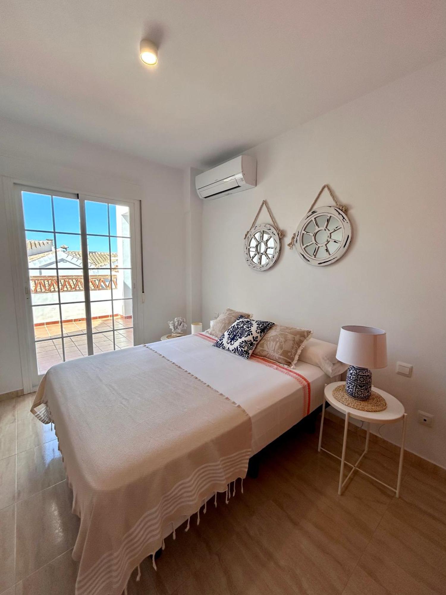 Apartamentos Pacifico เนร์คา ภายนอก รูปภาพ